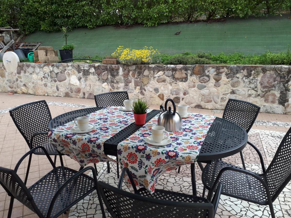 Appartamento Con Giardino A Cisano Di Бардоліно Екстер'єр фото